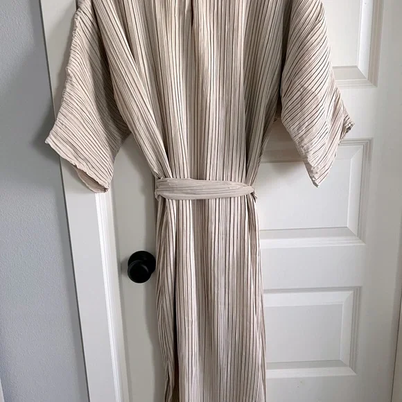 H&M dress - Picture 3 of 3